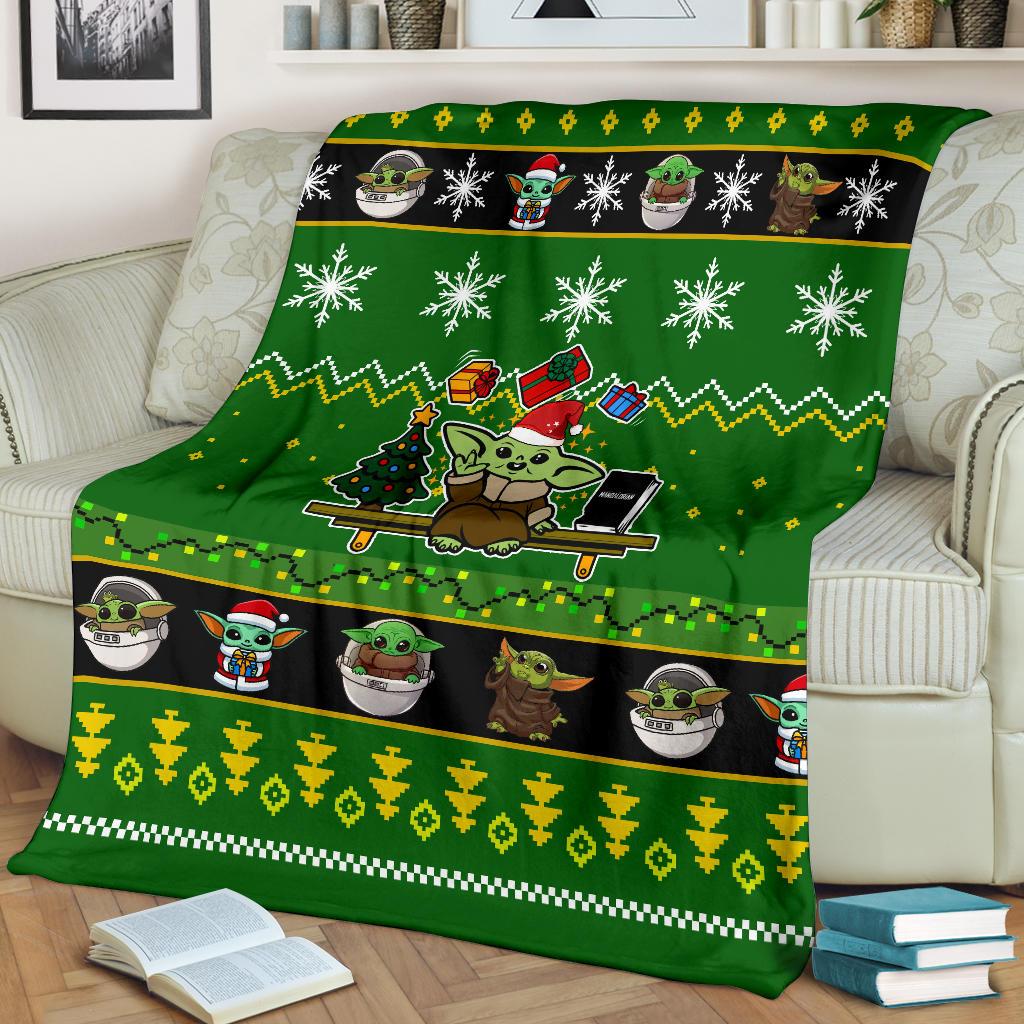 SW Blanket Grogu With Gifts Christmas Pattern Green Black Blanket