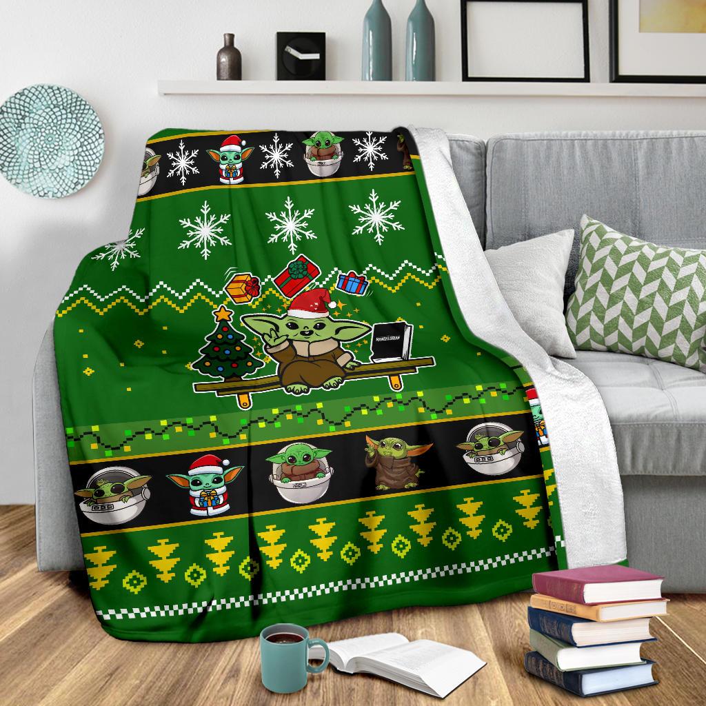 SW Blanket Grogu With Gifts Christmas Pattern Green Black Blanket