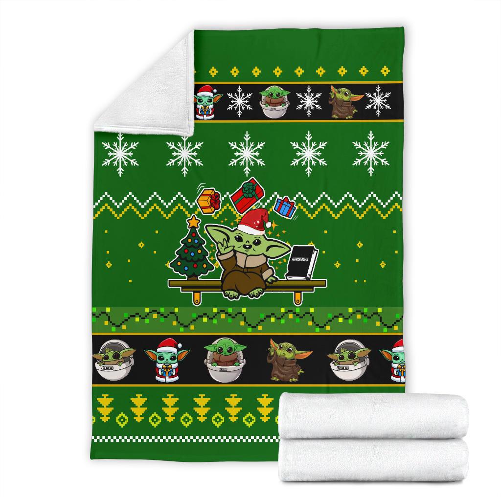 SW Blanket Grogu With Gifts Christmas Pattern Green Black Blanket